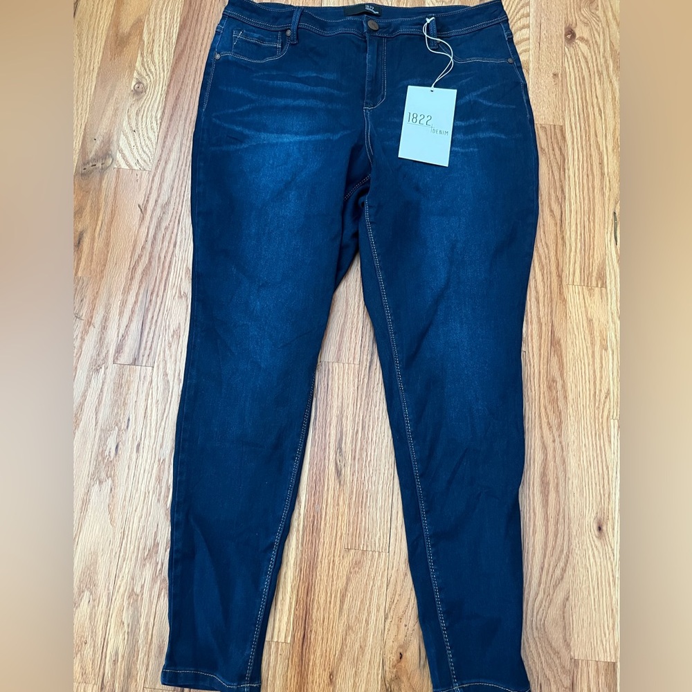 NWT 1822 Denim 18W Dark Denim Skinny Jean